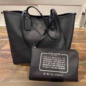 EUC reversible Coach tote with pouch